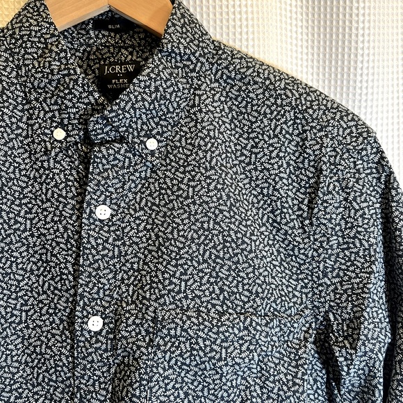 J. Crew Slim Button Down Shirt (Men’s) - Picture 4 of 6